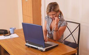 18 year old black girl Nia Nacci doffs school clothes to poses naked